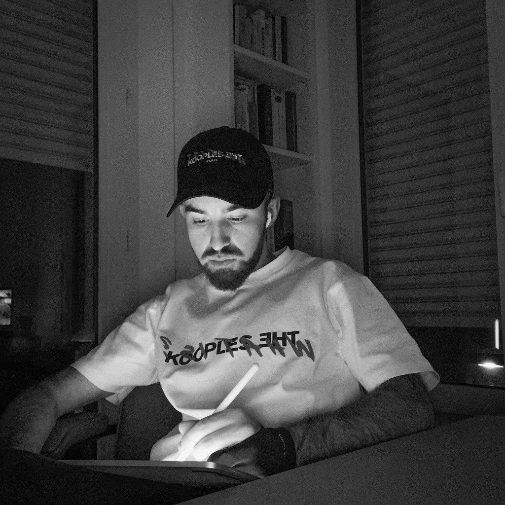 Lenny, graphiste / designer chez Redline